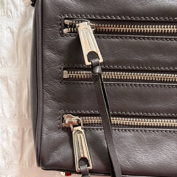 Rebecca Minkoff Stylish Grey Leather Crossbody Bag - Picture 3 of 11